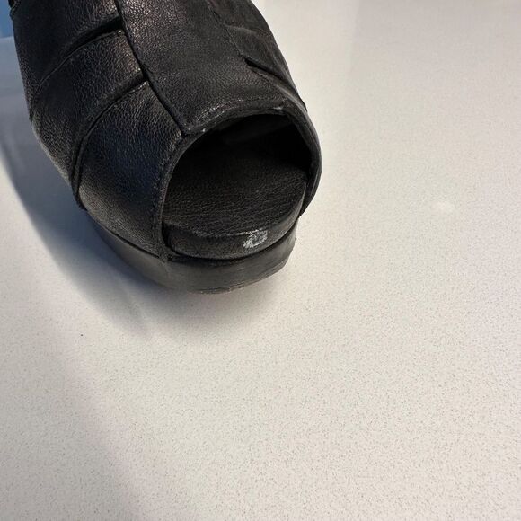 Stuart Weitzman Open Toe Black Leather Strappy Moto Ankle Booties Size 10 - Picture 12 of 17